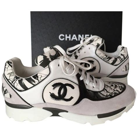 zapatos chanel pre owned.